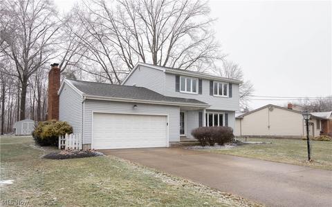 4331 Timberbrook Dr, Canfield, OH 44406 photo 2