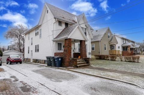 1035 Berwin St, Akron, OH 44310 photo 2