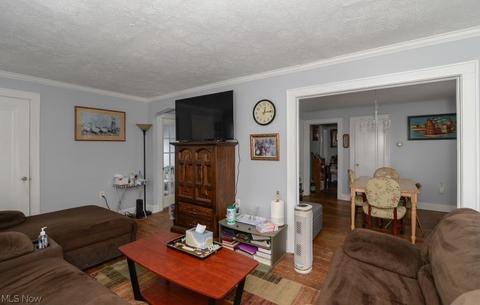 1035 Berwin St, Akron, OH 44310 photo 8