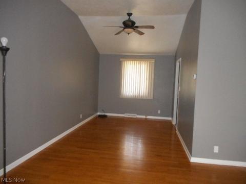 6904 Sandy Hook Dr, Parma, OH 44134 photo 7