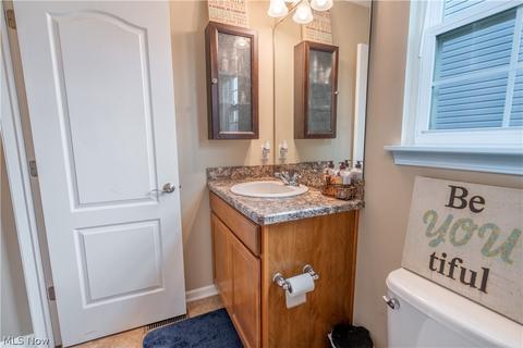 3782 Parkside Cir E, Lorain, OH 44053 photo 23