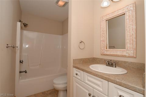 708 Aspen Key Dr, Wadsworth, OH 44281 photo 21