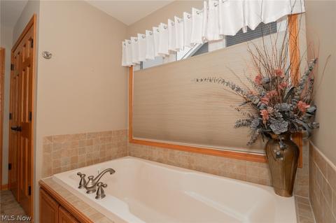 708 Aspen Key Dr, Wadsworth, OH 44281 photo 19