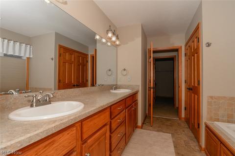 708 Aspen Key Dr, Wadsworth, OH 44281 photo 20