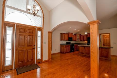 708 Aspen Key Dr, Wadsworth, OH 44281 photo 3