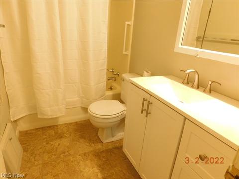 878 Independence Ave, Akron, OH 44310 photo 12