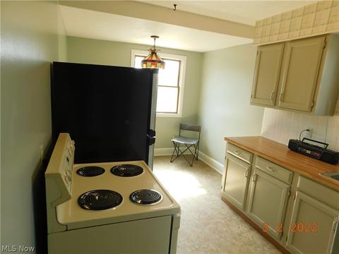 878 Independence Ave, Akron, OH 44310 photo 10