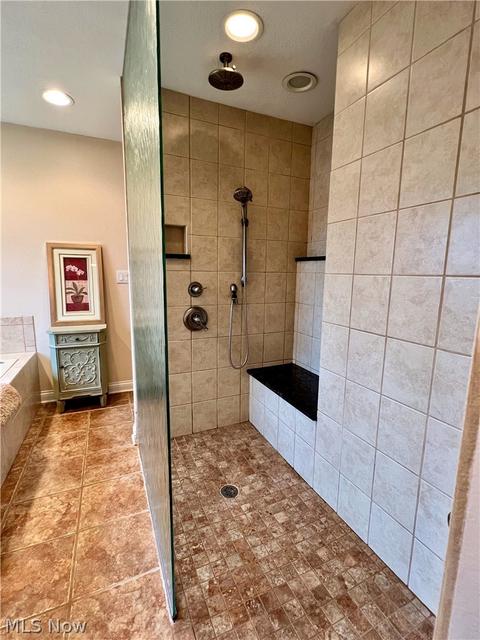 2043 E Highgate, Hudson, OH 44236 photo 15