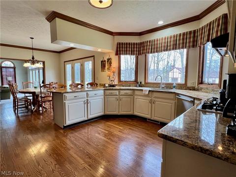 2043 E Highgate, Hudson, OH 44236 photo 8