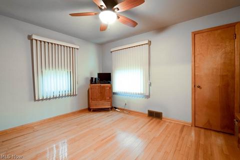 1538 Perry Dr NW, Canton, OH 44708 photo 17