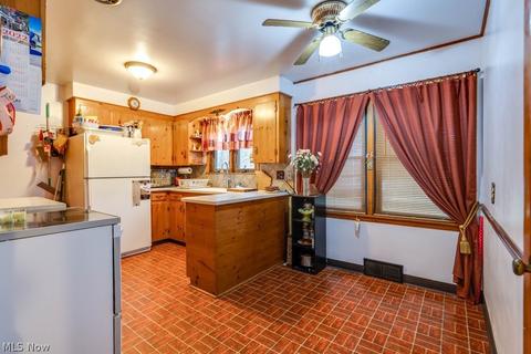 1538 Perry Dr NW, Canton, OH 44708 photo 8