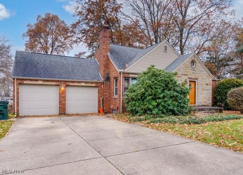 1538 Perry Dr NW, Canton, OH 44708 photo 1
