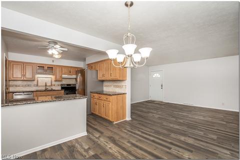 6174 Crossview, Seven Hills, OH 44131 photo 6