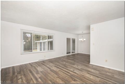 6174 Crossview, Seven Hills, OH 44131 photo 8