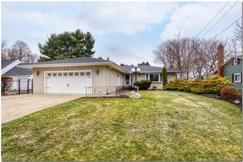 6174 Crossview, Seven Hills, OH 44131 photo 1
