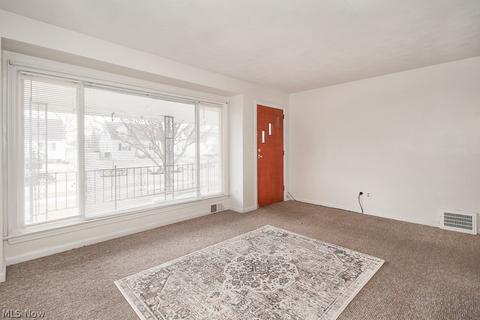2309 E 35th St, Lorain, OH 44055 photo 2