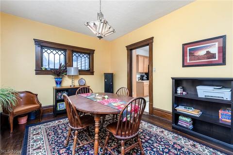 69 Mull Ave, Akron, OH 44313 photo 16
