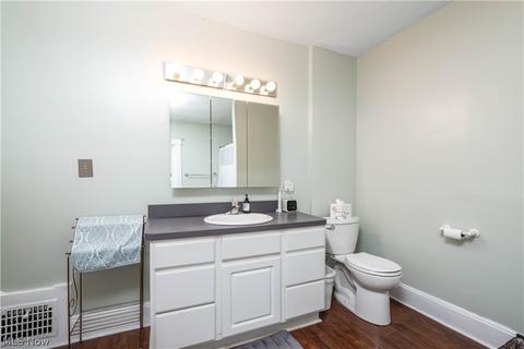 69 Mull Ave, Akron, OH 44313 photo 25