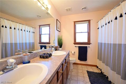 1099 Arrowhead Dr, Vermilion, OH 44089 photo 27
