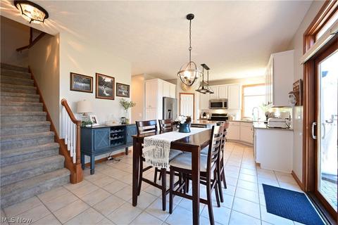 1099 Arrowhead Dr, Vermilion, OH 44089 photo 17