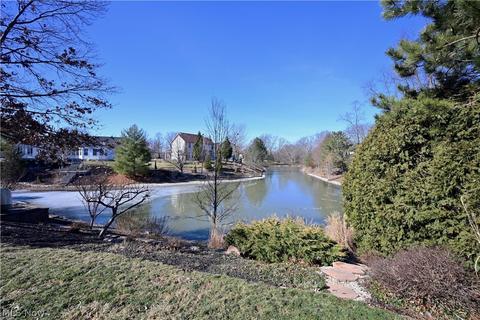 1099 Arrowhead Dr, Vermilion, OH 44089 photo 2