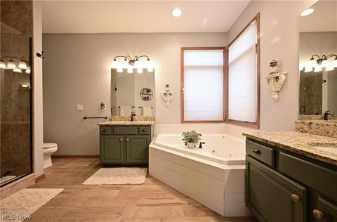 1099 Arrowhead Dr, Vermilion, OH 44089 photo 22