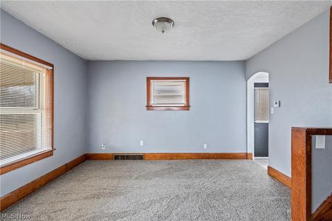 1339 Vane Ave, Akron, OH 44310 photo 5