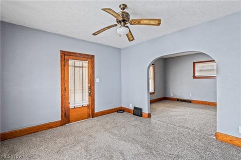 1339 Vane Ave, Akron, OH 44310 photo 4