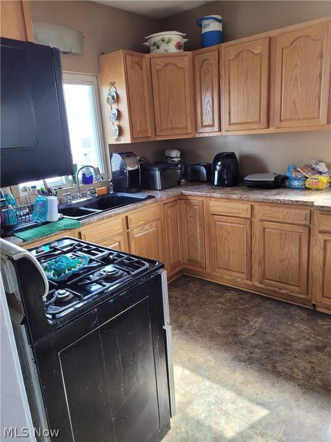 118 Blake St, Elyria, OH 44035 photo 9