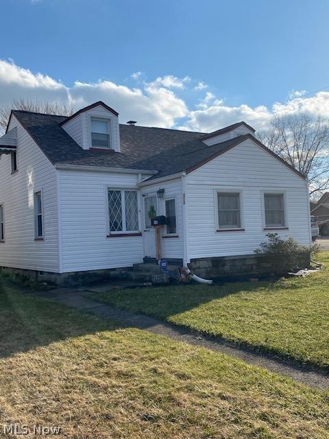 518 Elm St, Struthers, OH 44471 photo 2