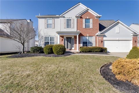 35974 Ithaca Dr, Avon, OH 44011 photo 1
