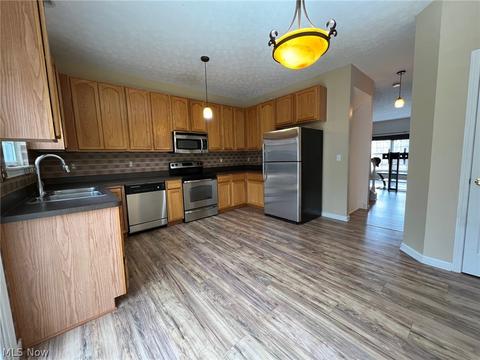 3793 Freedom Pl, Lorain, OH 44053 photo 7