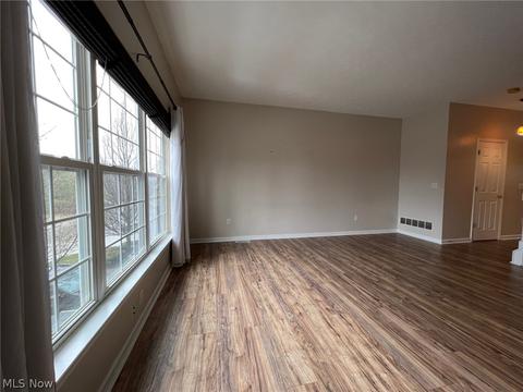 3793 Freedom Pl, Lorain, OH 44053 photo 14