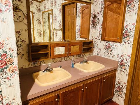 9938 Wolfe Rd, Windham, OH 44288 photo 11