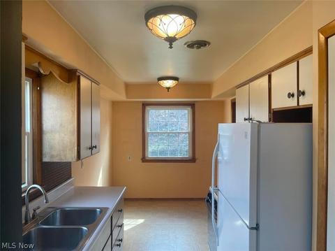 6399 State Rd, Parma, OH 44134 photo 6