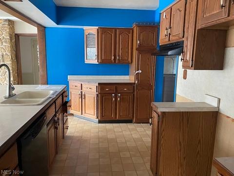 3883 Devon Dr SE, Warren, OH 44484 photo 6