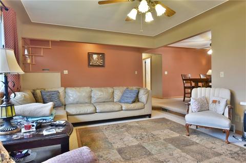 1936 Sequoya Dr, Youngstown, OH 44514 photo 6