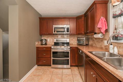 1903 Lorimer Dr, Parma, OH 44134 photo 15