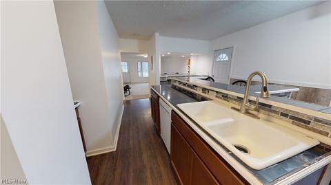 7640 Manor Dr, Mentor On The Lake, OH 44060 photo 7