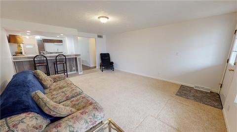 7640 Manor Dr, Mentor On The Lake, OH 44060 photo 3