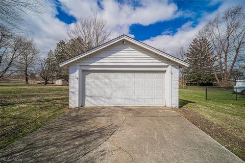 3237 Ridgewood Ave, Ashtabula, OH 44004 photo 3