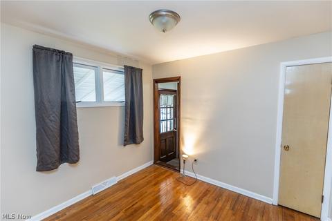 11275 Ronald Dr, Parma, OH 44130 photo 14