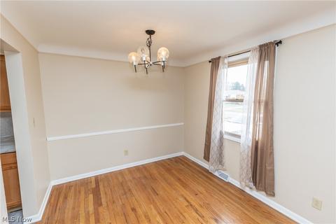 11275 Ronald Dr, Parma, OH 44130 photo 7
