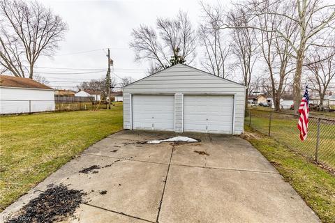 11275 Ronald Dr, Parma, OH 44130 photo 27