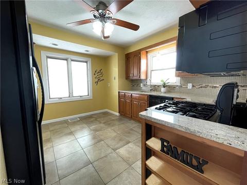 1806 Maple St, Wickliffe, OH 44092 photo 10