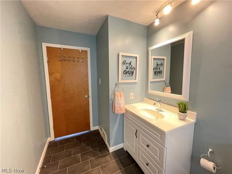 1806 Maple St, Wickliffe, OH 44092 photo 15