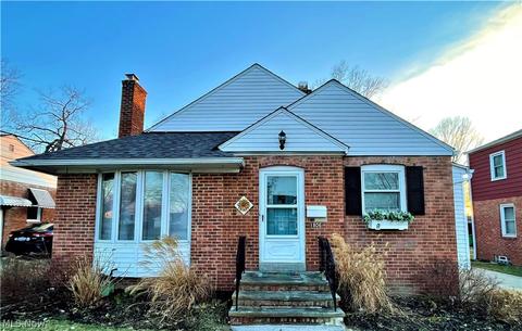 1806 Maple St, Wickliffe, OH 44092 photo 1