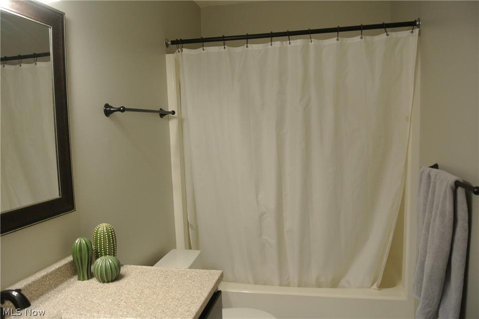  1321 Sandelwood Oval, Kent, OH 44240 photo 11