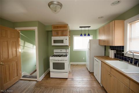 94 E Lorain St, Oberlin, OH 44074 photo 3