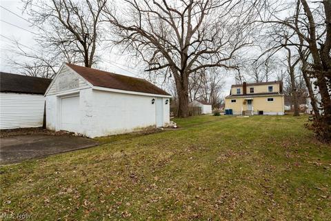 1885 E 36th St, Lorain, OH 44055 photo 3